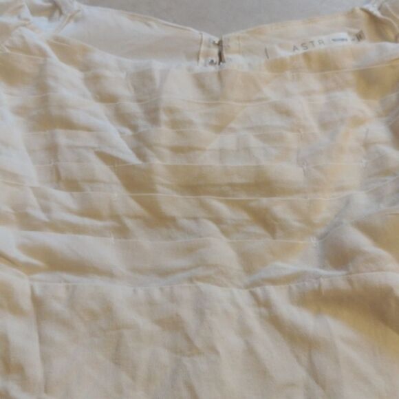 ASTR Pleat Front white minidress Viscose Linen blend Dress cross back puff sleev - Picture 7 of 15